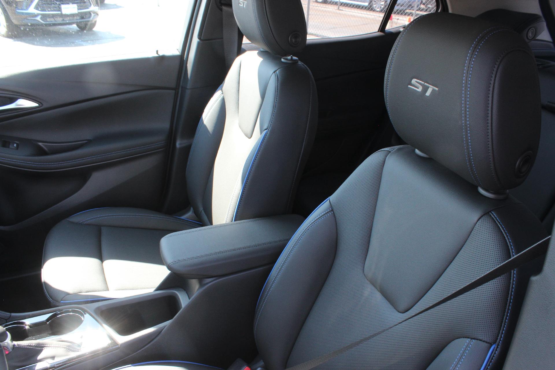 2026 Buick Encore GX Vehicle Photo in AURORA, CO 80012-4011