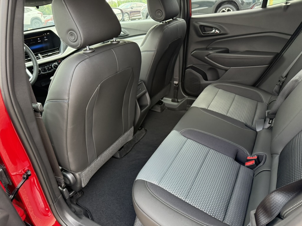 2026 Chevrolet Trax LT - 9