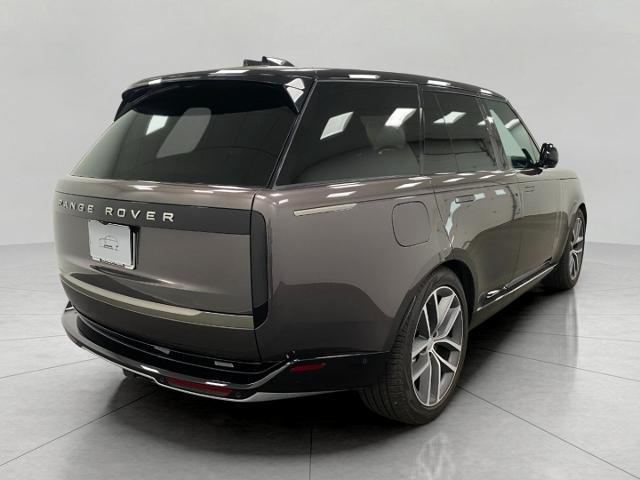 2025 Range Rover Vehicle Photo in Appleton, WI 54913