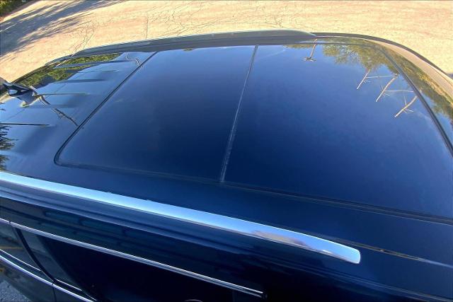 2025 Cadillac XT6 Vehicle Photo in KANSAS CITY, MO 64114-4545