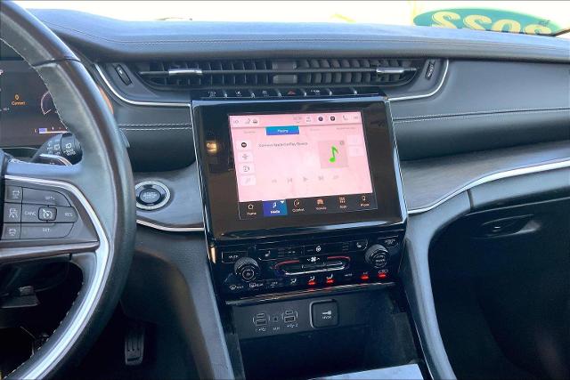 2022 Jeep Grand Cherokee Vehicle Photo in TOPEKA, KS 66609-0000