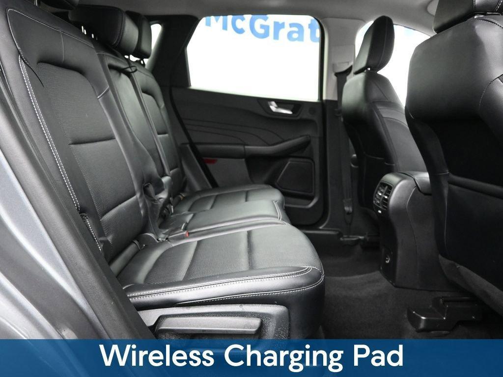 2021 Ford Escape Vehicle Photo in Cedar Rapids, IA 52402