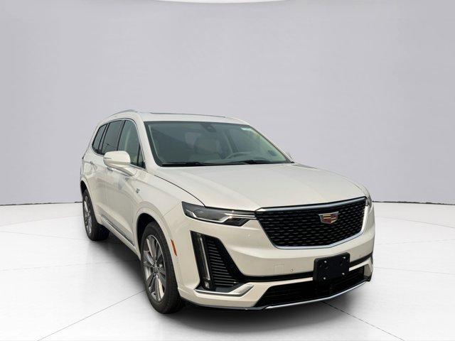 2025 Cadillac XT6 Vehicle Photo in LEOMINSTER, MA 01453-2952