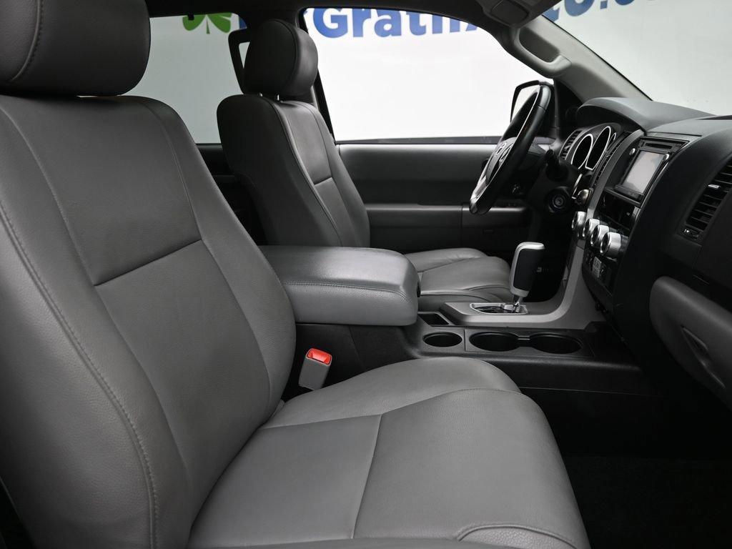 2017 Toyota Sequoia Vehicle Photo in Cedar Rapids, IA 52402