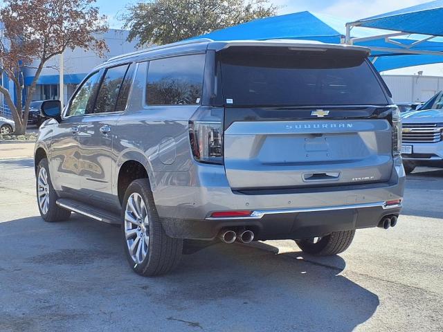 2025 Chevrolet Suburban Vehicle Photo in Denton, TX 76205