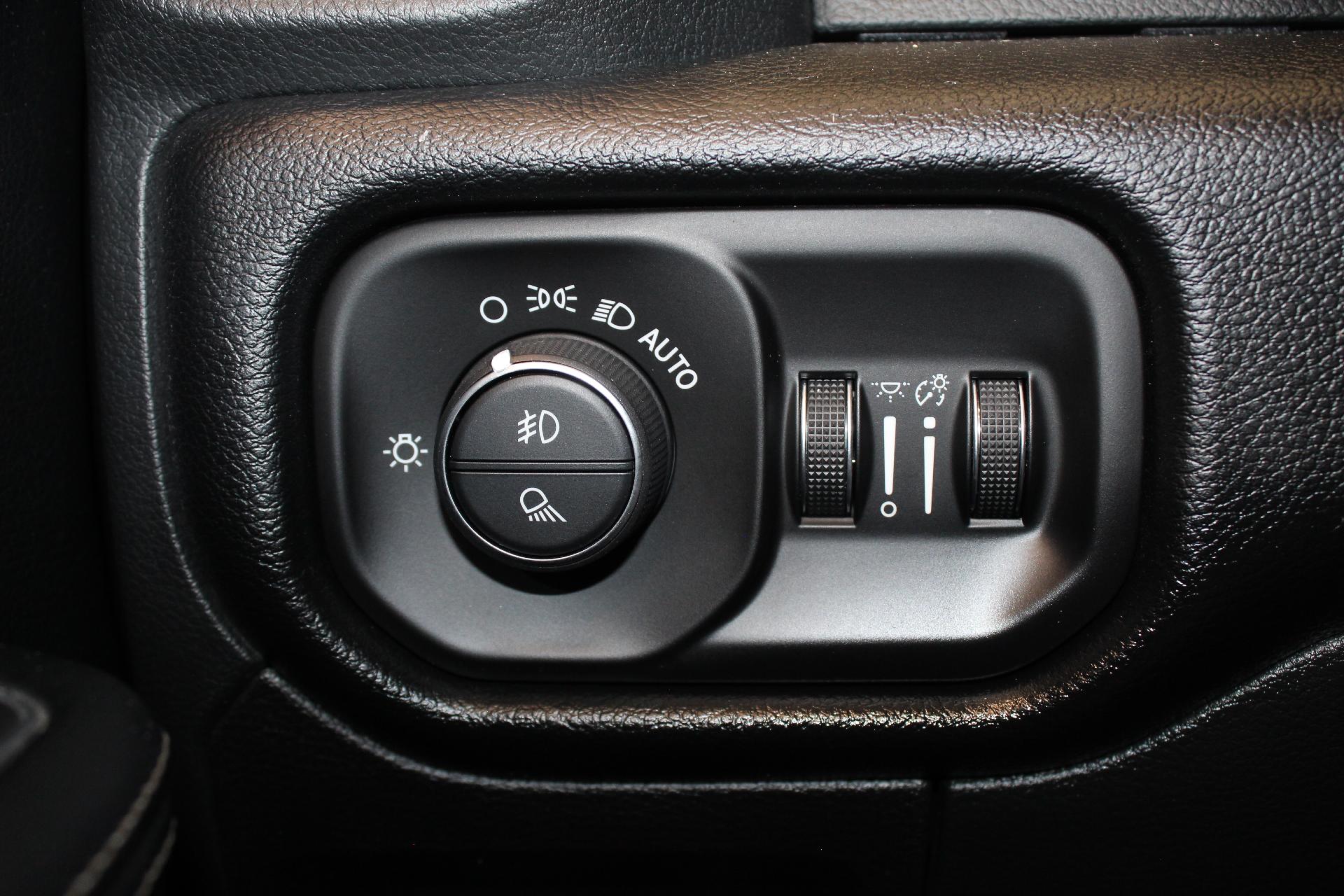 2021 Ram 1500 Vehicle Photo in NORTHAMPTON, MA 01060-1120