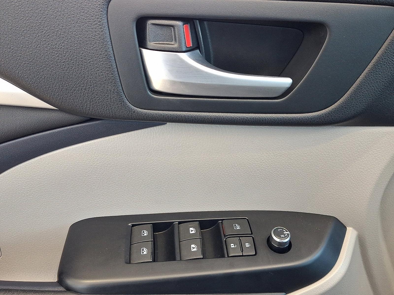 2016 Toyota Highlander Vehicle Photo in Lancaster, PA 17601
