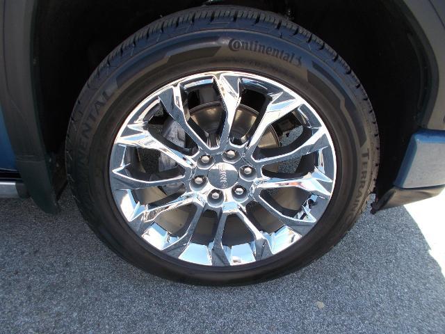 2024 GMC Sierra 1500 Vehicle Photo in LOWELL, MA 01852-4336