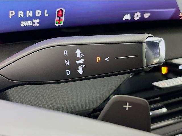 2025 Buick Enclave Vehicle Photo in PUYALLUP, WA 98371-4149