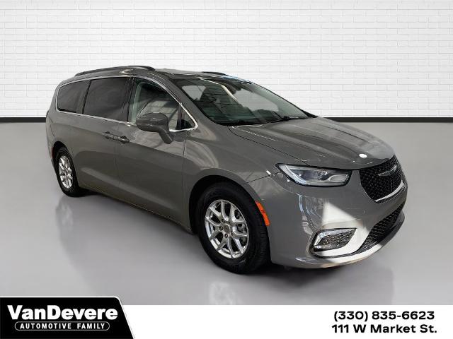 2022 Chrysler Pacifica Vehicle Photo in Akron, OH 44320