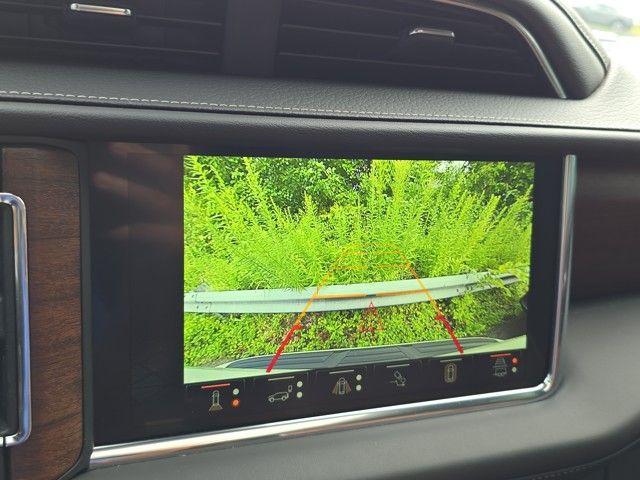 2024 GMC Yukon XL Vehicle Photo in Pleasant Hills, PA 15236