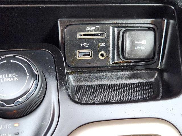 2014 Jeep Cherokee Vehicle Photo in DENTON, TX 76210-9321