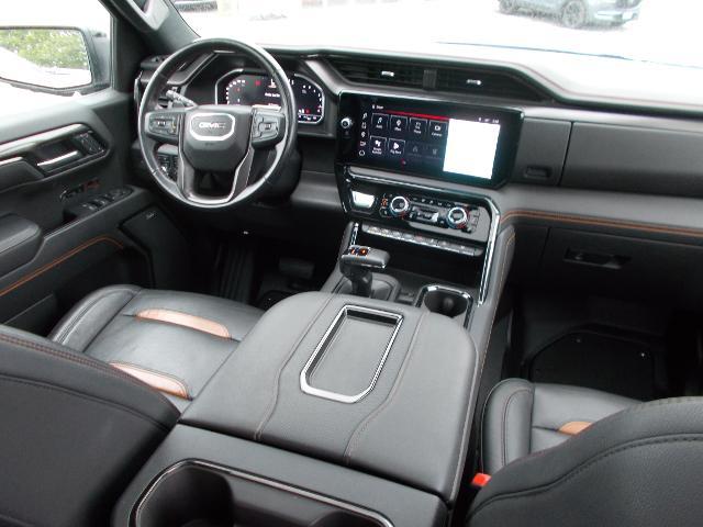 2022 GMC Sierra 1500 Vehicle Photo in LOWELL, MA 01852-4336