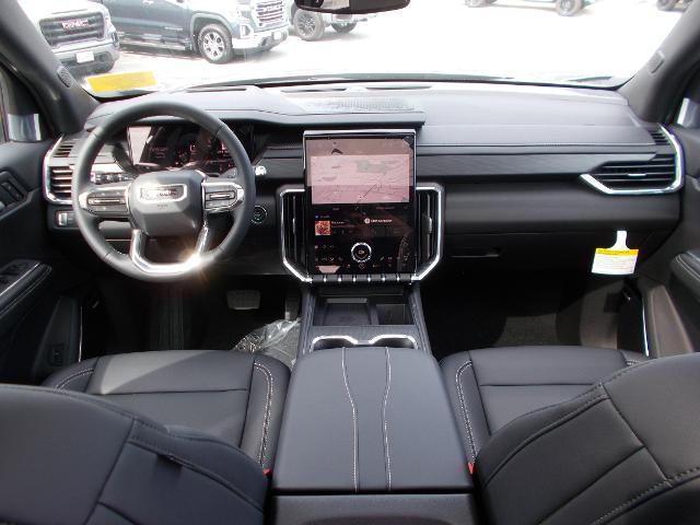 2025 GMC Acadia Vehicle Photo in LOWELL, MA 01852-4336