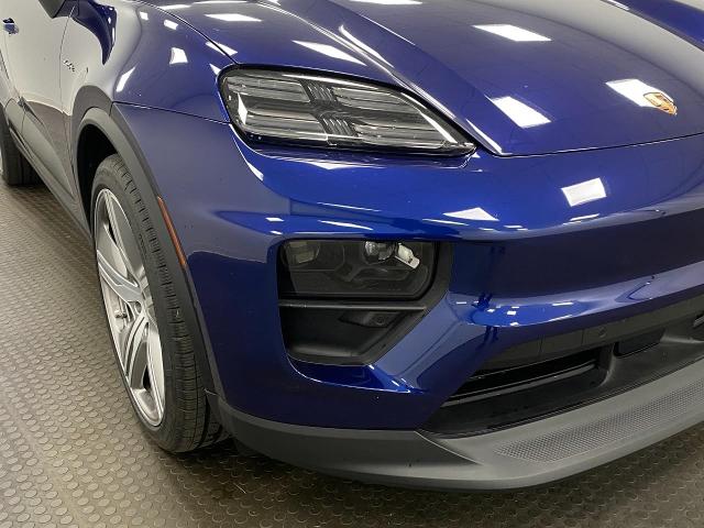 2024 Porsche Macan Vehicle Photo in Appleton, WI 54913