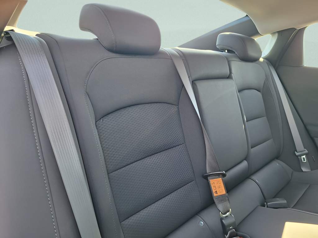 2022 Chevrolet Malibu photo 26 of 30