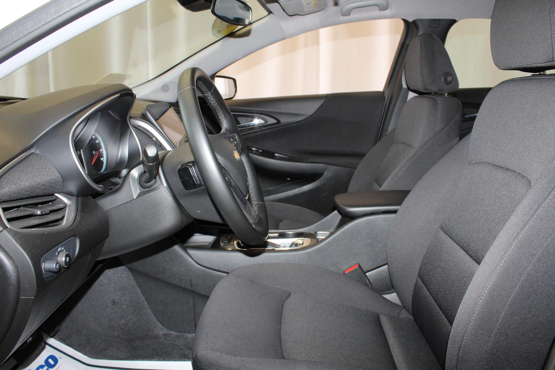 2025 Chevrolet Malibu Vehicle Photo in NORTHAMPTON, MA 01060-1120