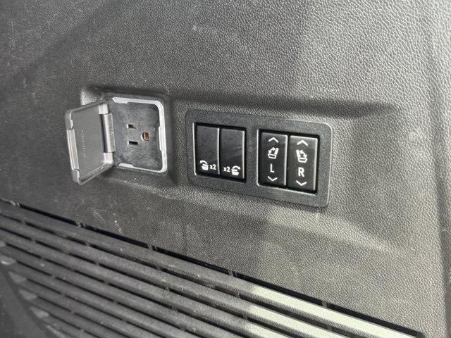 2021 Chevrolet Tahoe Vehicle Photo in LEOMINSTER, MA 01453-2952