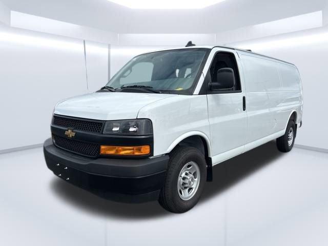 2025 Chevrolet Express Cargo 2500 Vehicle Photo in SAINT CLAIRSVILLE, OH 43950-8512