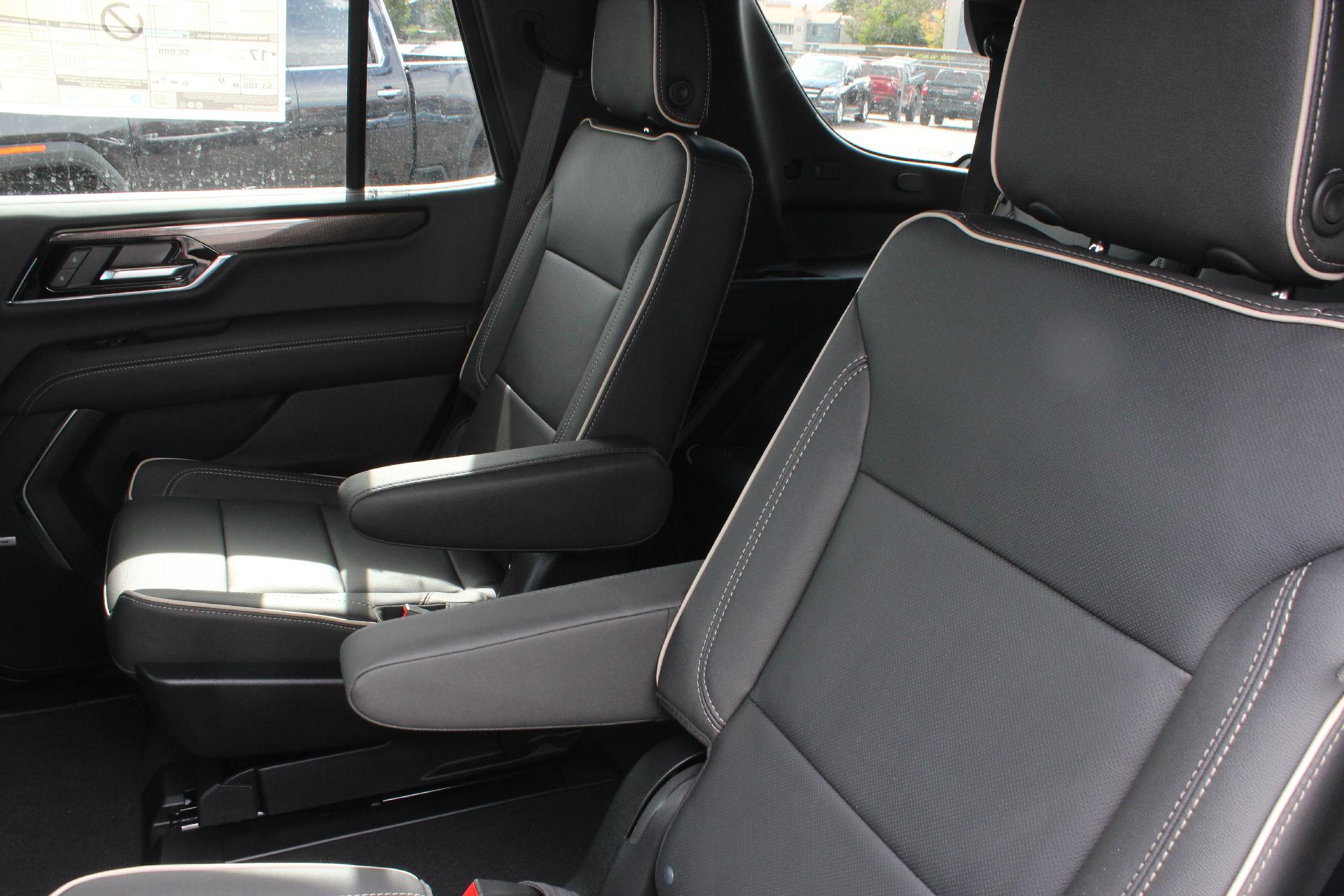 2025 GMC Yukon Vehicle Photo in AURORA, CO 80012-4011