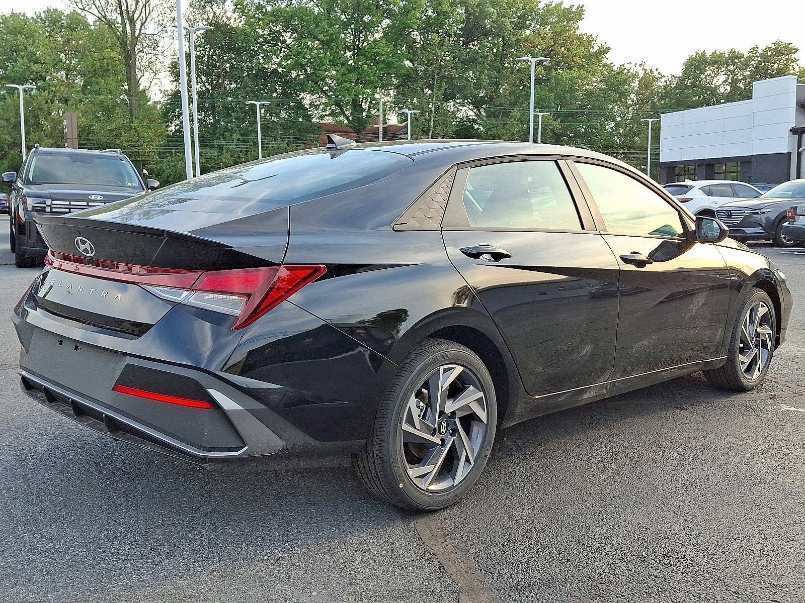 2025 Hyundai ELANTRA Vehicle Photo in Harrisburg, PA 17111