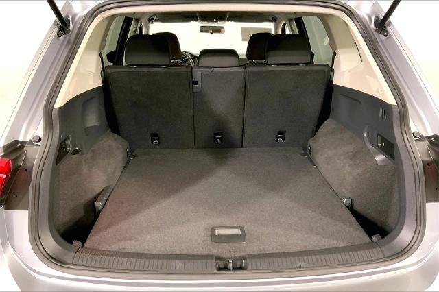2021 Volkswagen Tiguan Vehicle Photo in Lees Summit, MO 64086