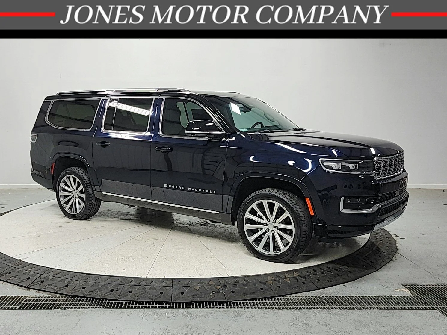 2023 Jeep Grand Wagoneer L Vehicle Photo in Savannah, TN 38372