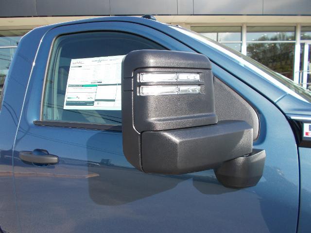 2025 GMC Sierra 3500HD Vehicle Photo in LOWELL, MA 01852-4336