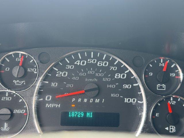 2023 GMC Savana Cargo Van Vehicle Photo in LEOMINSTER, MA 01453-2952