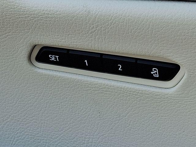 2025 Cadillac XT6 Vehicle Photo in DANBURY, CT 06810-5034