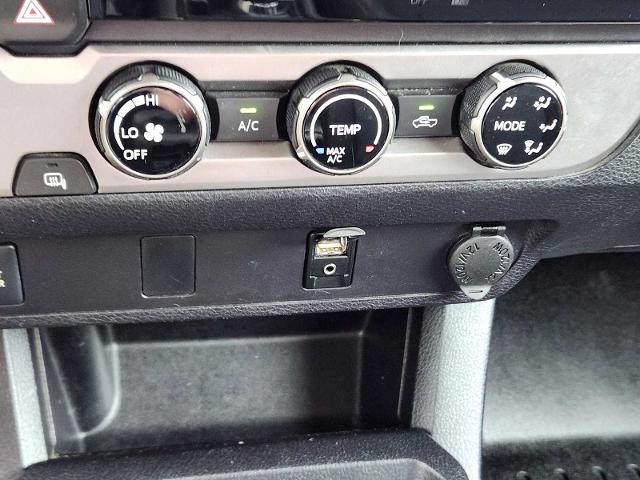 2016 Toyota Tacoma Vehicle Photo in DENTON, TX 76210-9321