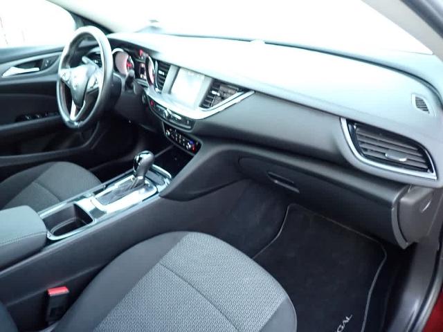 2018 Buick Regal Sportback Vehicle Photo in ZELIENOPLE, PA 16063-2910