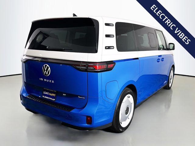 2025 Volkswagen ID. Buzz Vehicle Photo in Puyallup, WA 98371