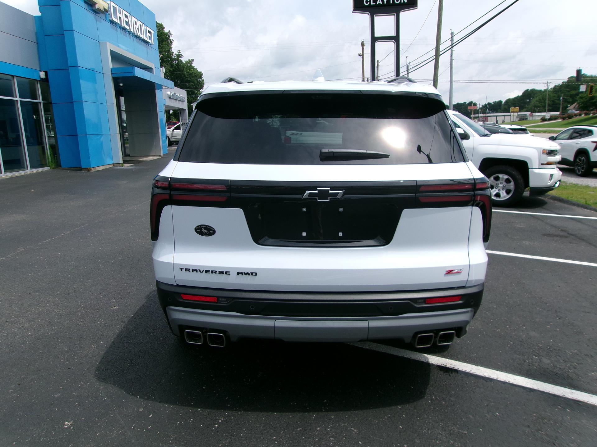 View vehicle photo 4