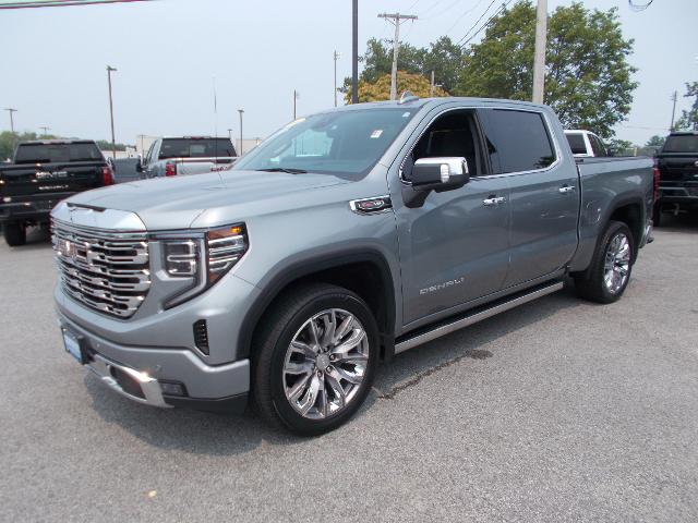 2024 GMC Sierra 1500 Vehicle Photo in LOWELL, MA 01852-4336