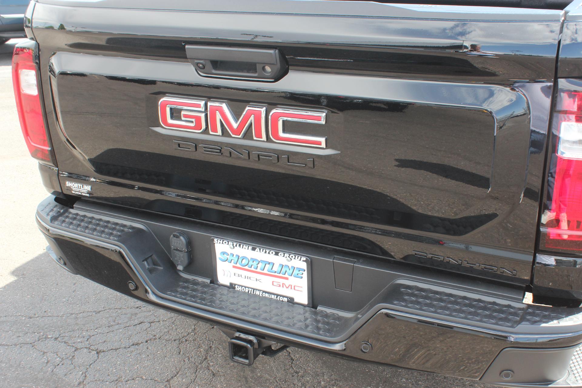 2025 GMC Canyon Vehicle Photo in AURORA, CO 80012-4011