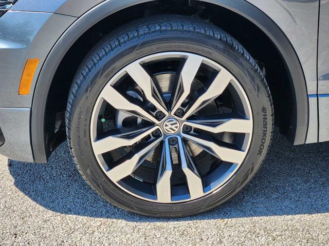 2021 Volkswagen Tiguan Vehicle Photo in DENTON, TX 76210-9321