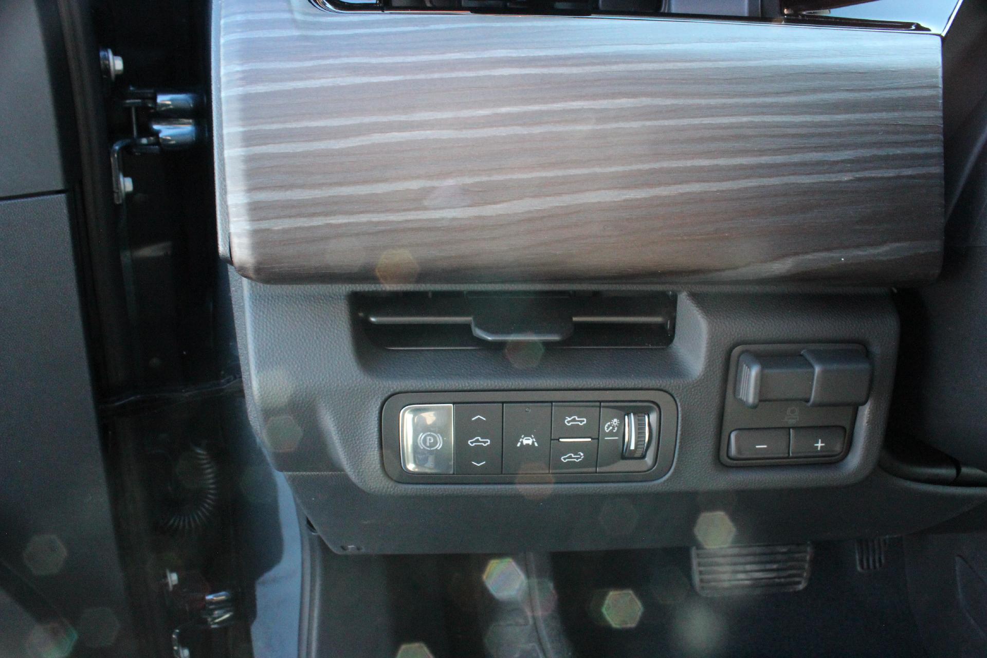 2025 GMC Sierra EV Vehicle Photo in AURORA, CO 80012-4011