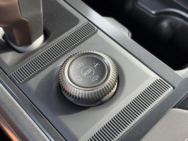 2025 GMC HUMMER EV Pickup Vehicle Photo in COLUMBIA, MO 65203-3903