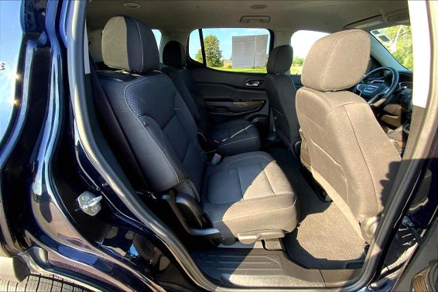 2022 GMC Acadia Vehicle Photo in TOPEKA, KS 66609-0000