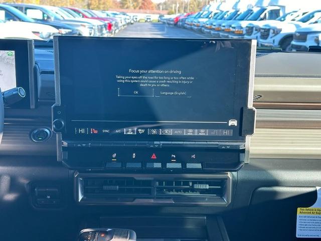 2025 GMC HUMMER EV Pickup Vehicle Photo in COLUMBIA, MO 65203-3903