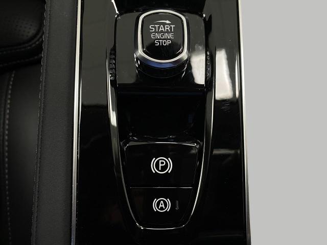 2025 Volvo XC90 Plug-In Hybrid Vehicle Photo in Appleton, WI 54913