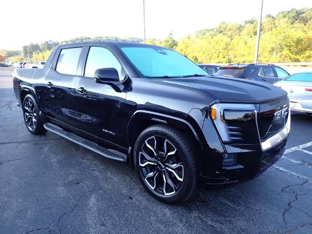 2025 GMC Sierra EV Vehicle Photo in ZELIENOPLE, PA 16063-2910