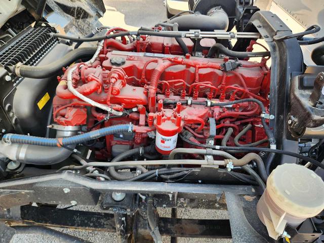 2025 Chevrolet 6500 XD LCF Diesel Vehicle Photo in LEWISVILLE, TX 75067