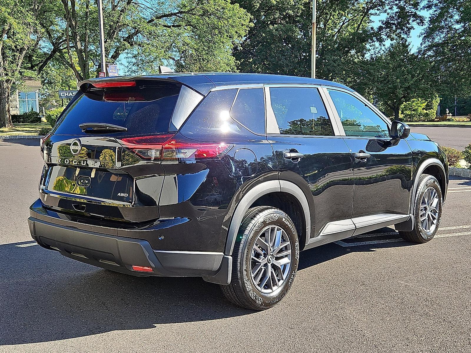 2024 Nissan Rogue Vehicle Photo in Jenkintown, PA 19046