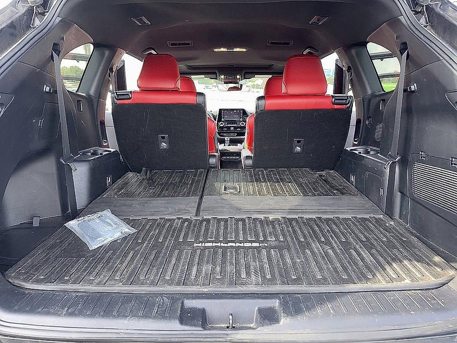 2022 Toyota Highlander Vehicle Photo in Harrisburg, PA 17111