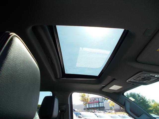 2024 GMC Sierra 1500 Vehicle Photo in LOWELL, MA 01852-4336