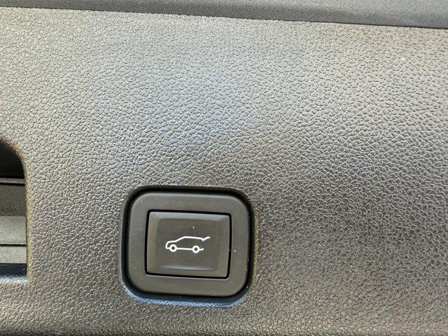 2025 GMC Acadia Vehicle Photo in LEOMINSTER, MA 01453-2952