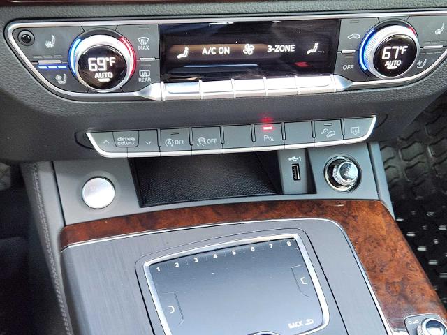 2019 Audi Q5 Vehicle Photo in DENTON, TX 76210-9321