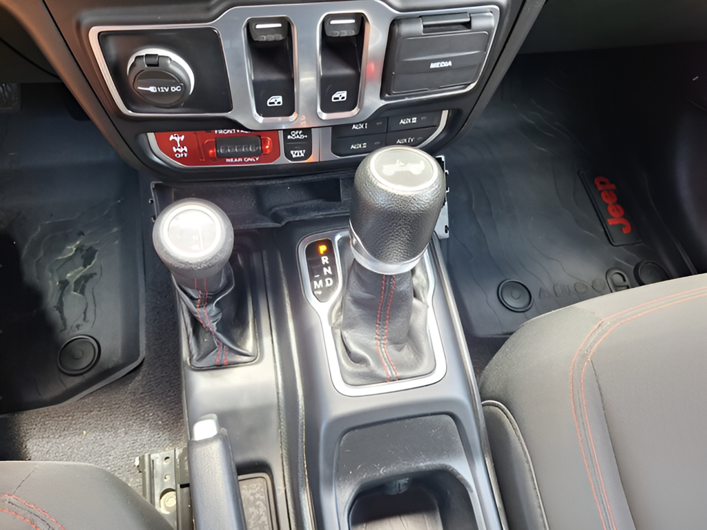 2021 Jeep Wrangler photo 15 of 32